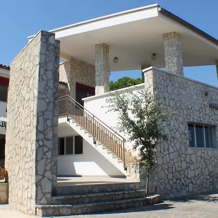 Villa Vista Mare, Piscina E Parco Giochi